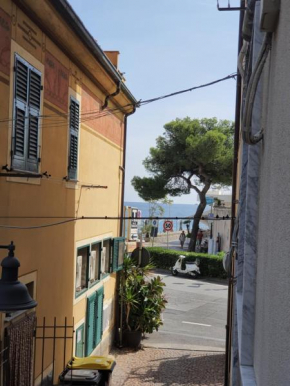 Appartamento in centro a 30m dal mare Spotorno